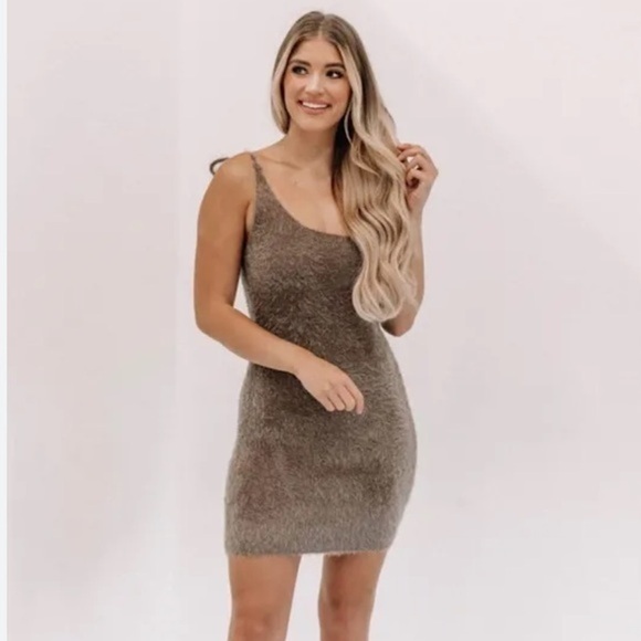 STORIA SWEATER DRESS - Picture 1 of 13